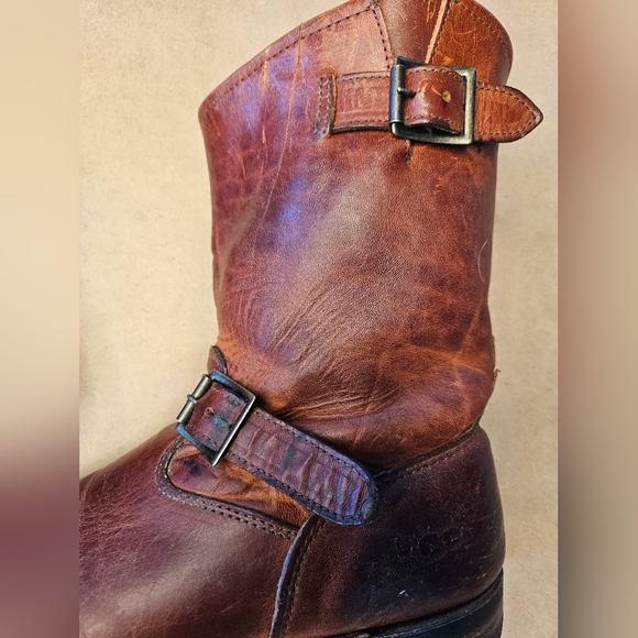 RARE Vintage UGG Men engineer boots brown leather. size 12 main image 8